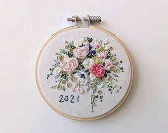 Bright Colorful Flower Bouquet Embroidery Hand-stitched Framed Wall Art Bright Colorful Flower Bouquet Embroidery Hand-stitched Framed Wall Art
