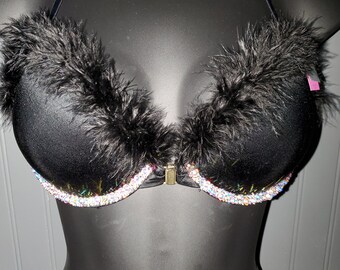 Black crop top bustier bra decorated with black and dark green feathers