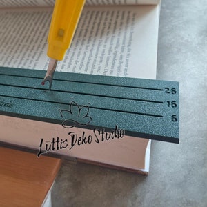 Lineal Buchfaltkunst für 180 Grad Cut&Fold in verschiedenen Maßen