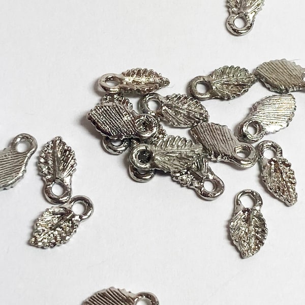 40 pcs Silver-tone Beaver tail Bails: Vintage Leaf-shaped Charm/Spacer, Jewelry Making Findings 7/16 Inch (11mm)