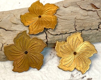 Medium Hibiscus Flower Stamped Brass: Vintage Embossed Pressed Metal Assemblage Pieces, Lot of 10