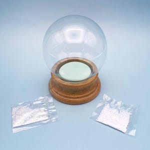 Kleine waterbolset: VINTAGE DIY CRAFT inclusief glazen bol met een diameter van 7,5 cm, pakking van 5 cm, houten voet en glitter/sneeuw