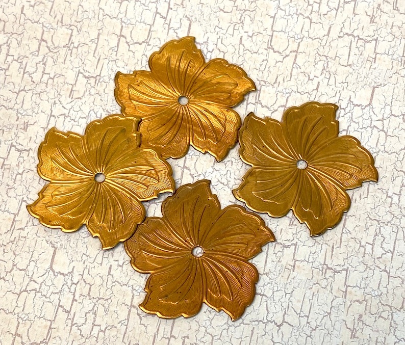 Medium Hibiscus Flower Stamped Brass: Vintage Embossed Pressed Metal Assemblage Pieces, Lot of 10 image 9