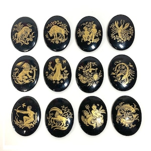 Vintage ZODIAC 1-9/16&quot; Oval Cabochon: Single Piece of Black Glass Featuring Gold Astrology Symbol, CHOOSE Your Sign (Lot of 1)