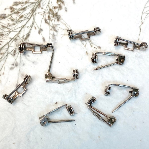 Bar Pins with Safety Clasp, Silver Vintage Jewelry Findings: Small 9/16 inch Pin Backs, Lot of 25