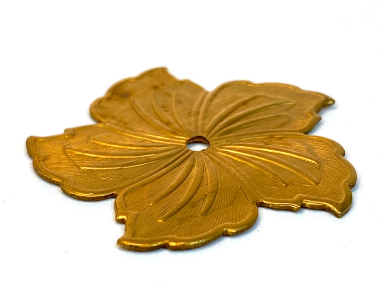 Medium Hibiscus Flower Stamped Brass: Vintage Embossed Pressed Metal Assemblage Pieces, Lot of 10 image 4