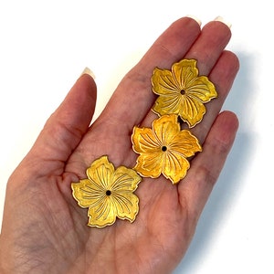 Medium Hibiscus Flower Stamped Brass: Vintage Embossed Pressed Metal Assemblage Pieces, Lot of 10 image 3