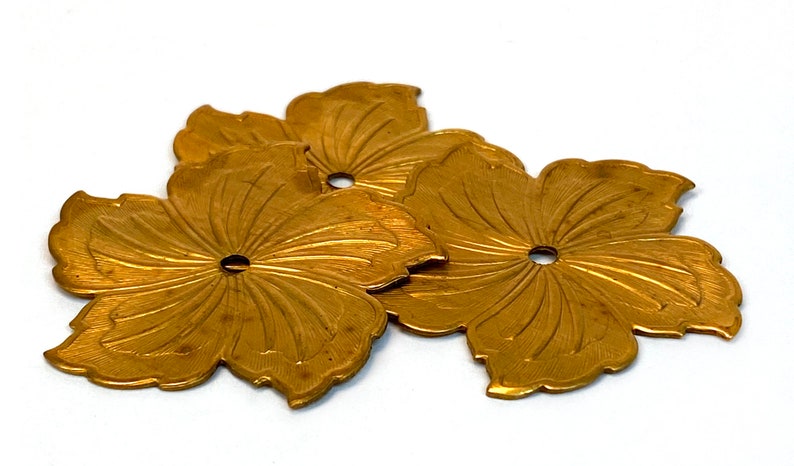 Medium Hibiscus Flower Stamped Brass: Vintage Embossed Pressed Metal Assemblage Pieces, Lot of 10 image 8