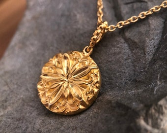 Dainty Flower Necklace, Mothers Day Gift, Unique Layering Medallion Necklace, Statement Minimalist Jewellery, Gold Blossom Charm Pendant