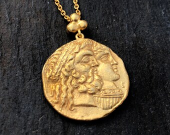 Hera Pendant – Queen of Olympus Medallion Necklace main image 0