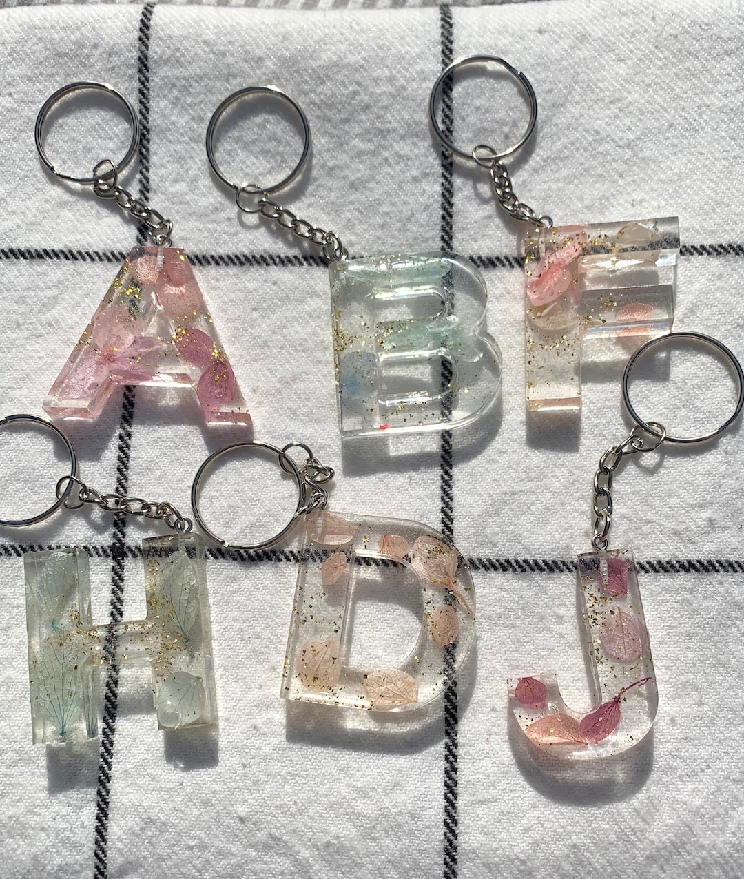 Resin Flower Keychains/resin/resin Art/resin Molds/keychain/keychains