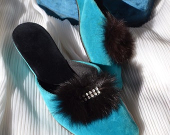 Rare 1950s vintage velvet slippers with fur and strass / Old Hollywood glamour slippers