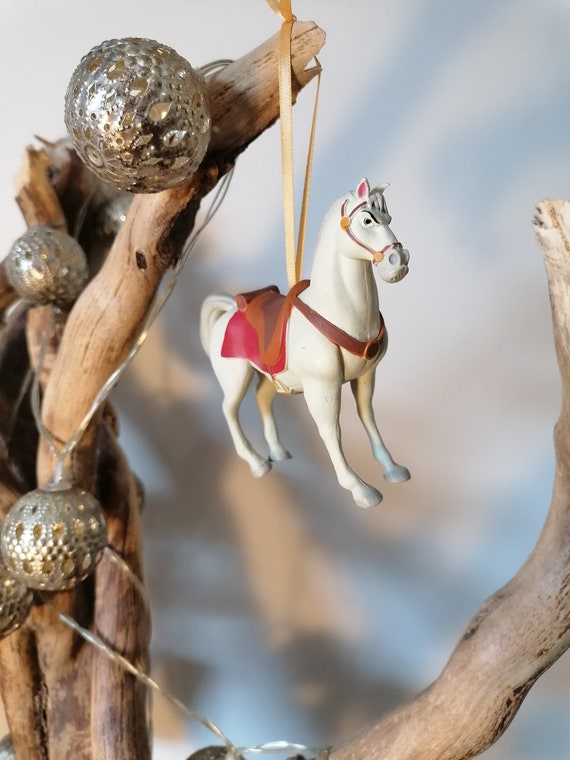 ディズニー 塔の上のラプンツェル マキシマス クリスマス