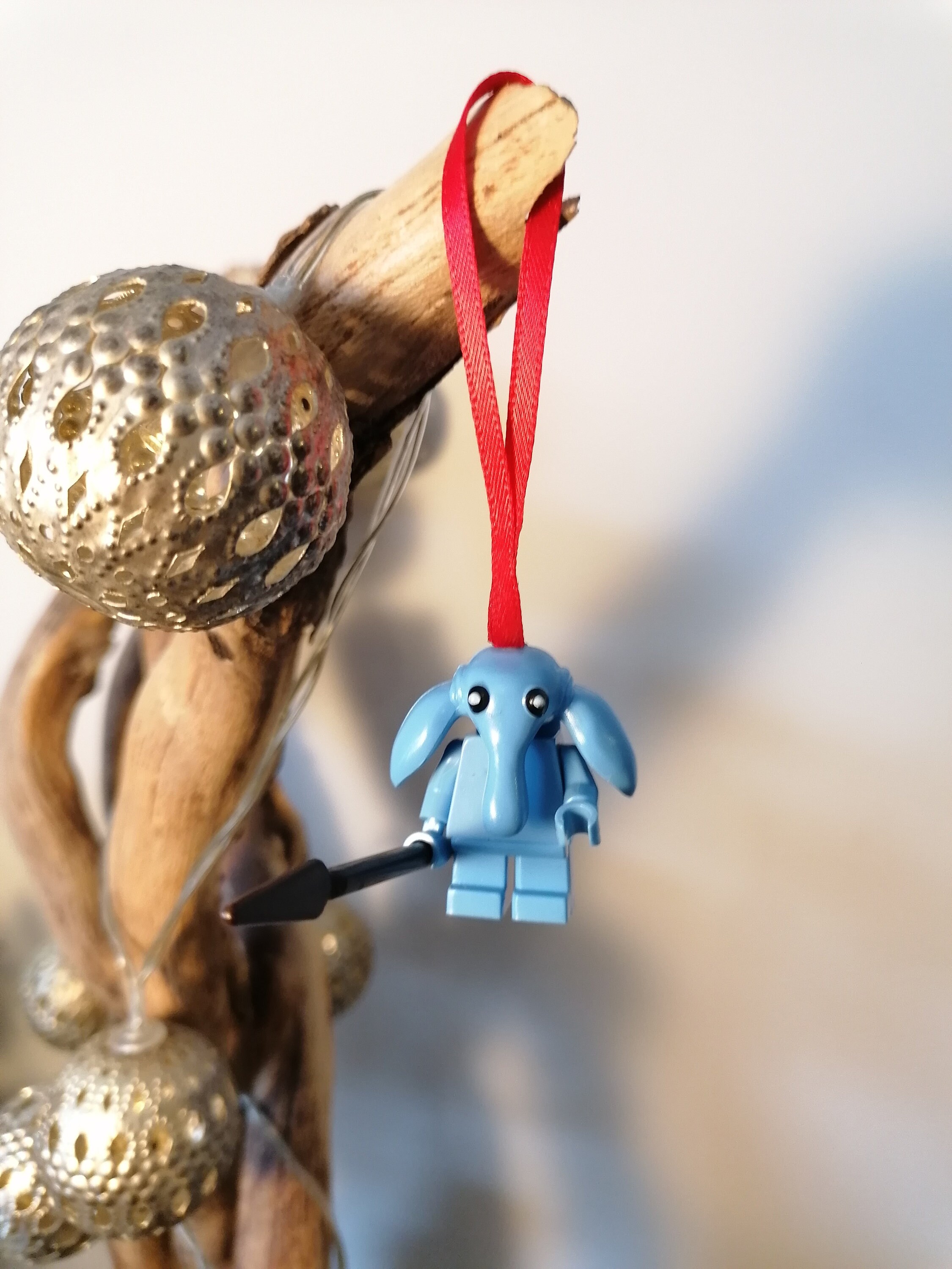 Max rebo minifigure shop