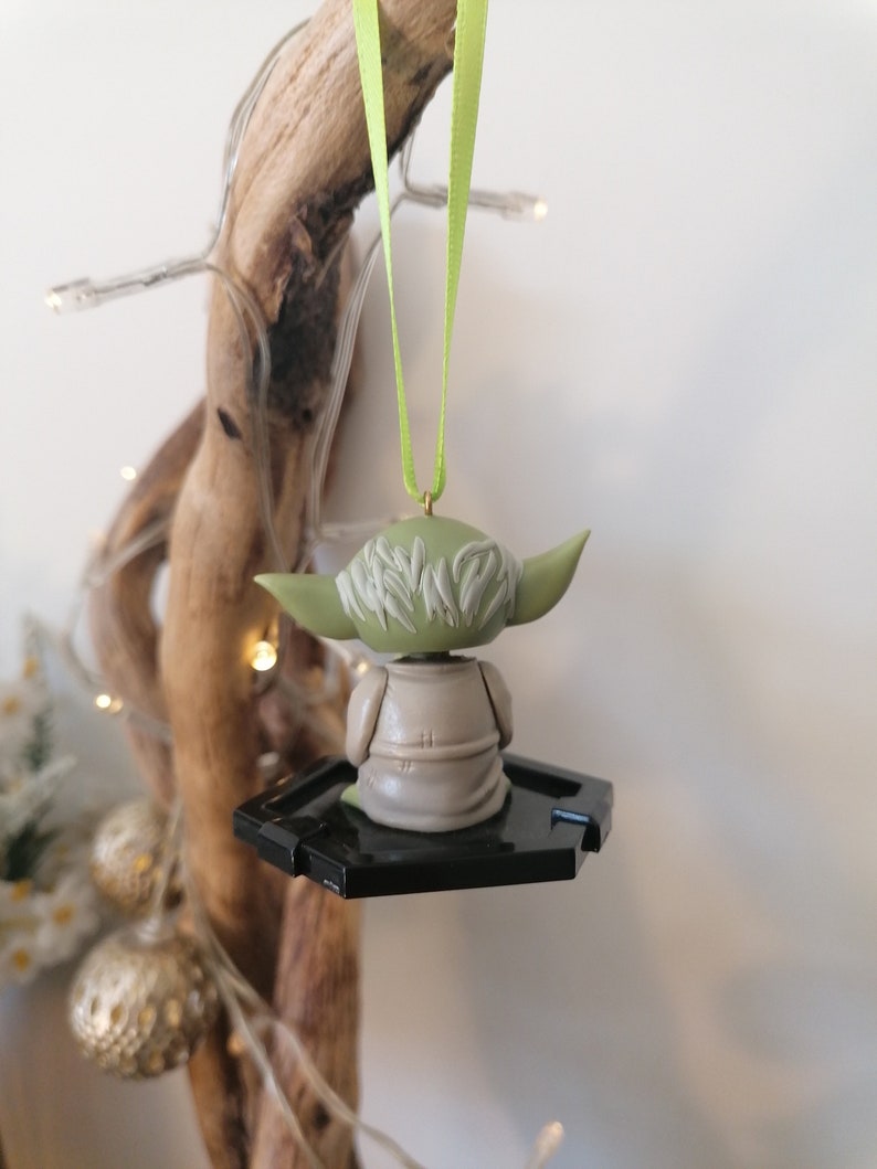 Disney Star Wars Baby Yoda Figura de decoración navideña, Adorno Bola, Grogu Decoraciones navideñas, Regalos para ella, Regalos de Navidad, Decoración imagen 7