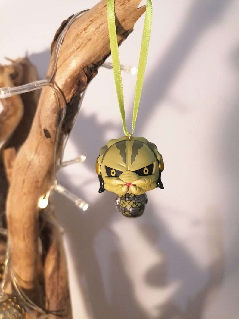 Predator Ribbon The Predator Christmas Decoration Figure, Ornament, Horror Movie ...