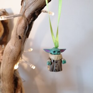 Star Wars Baby Yoda Figura de decoración navideña, Adorno Bauble, Grogu Decoraciones navideñas, Regalos para ella, Regalos de Navidad, Decoración, Grogu imagen 5