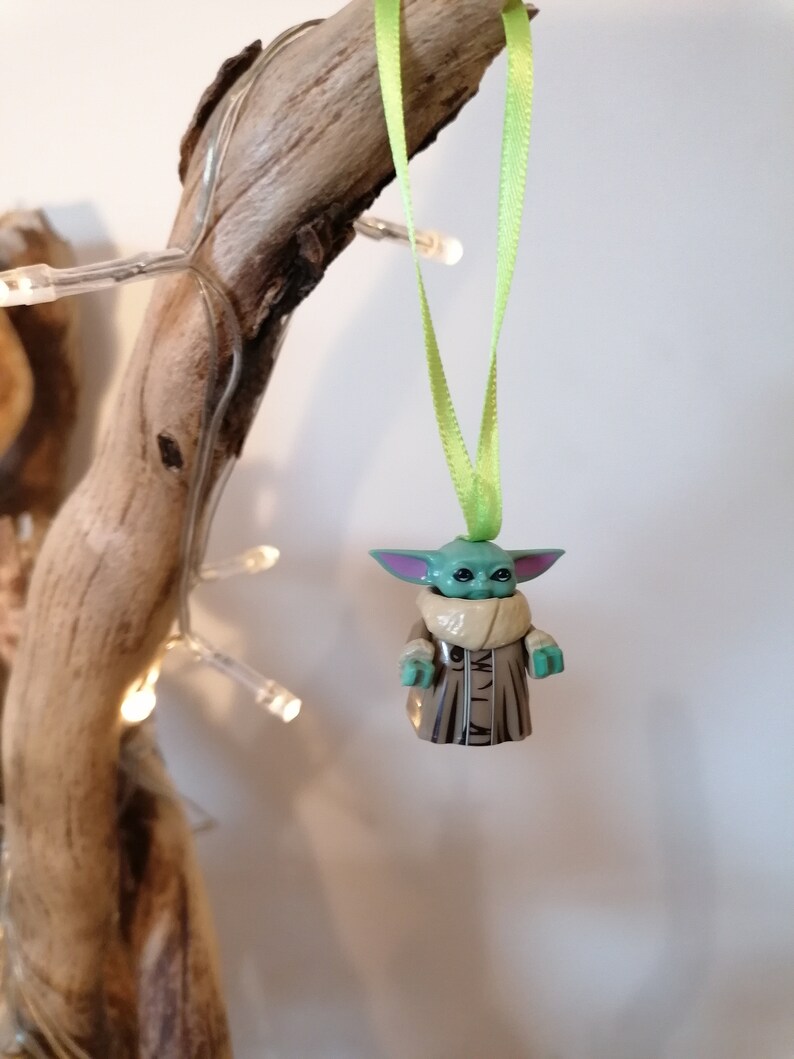 Star Wars Baby Yoda Figura de decoración navideña, Adorno Bauble, Grogu Decoraciones navideñas, Regalos para ella, Regalos de Navidad, Decoración, Grogu imagen 5