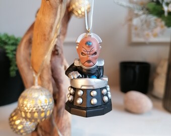 Figurine de décoration de Noël de docteur de science-fiction, boule d'ornement, décor d'Halloween, horreur, science-fiction, cadeaux pour lui, boules de Noël, cadeau