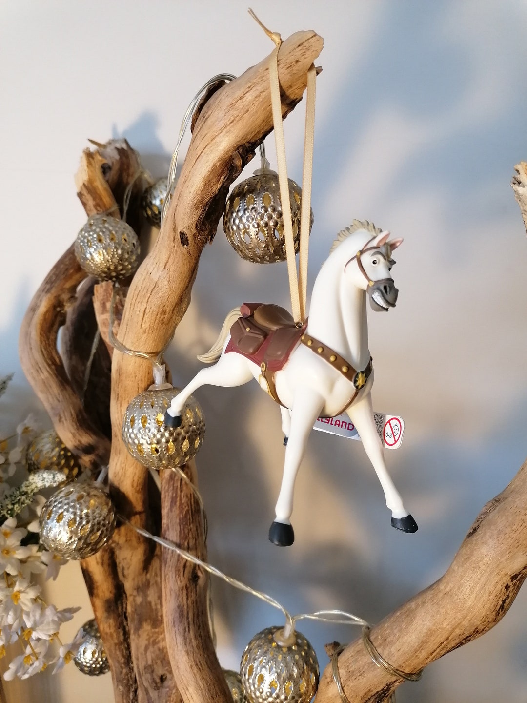 塔の上のラプンツェル　塔　クリスマスオーナメント　フィギュア　ディズニー　置物 塔の上のラプンツェル』の塔を再現！東京ディズニーランド