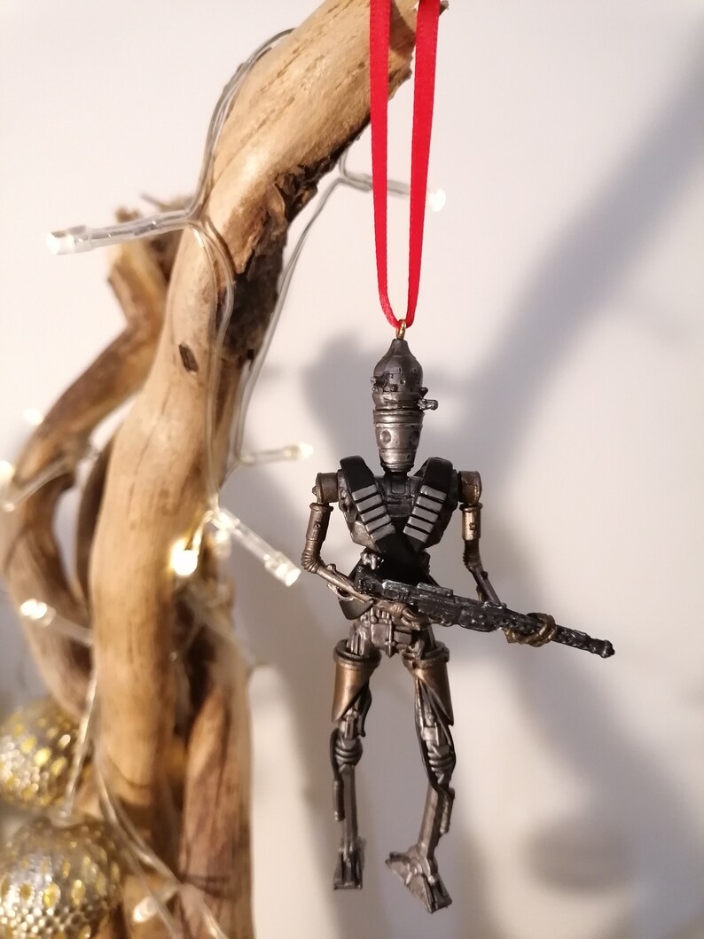 Disney Star Wars The Mandalorian IG-11 Droid Figura de decoración navideña, Adorno Bauble, Decoraciones navideñas de Disney, Baby Yoda, Grogu imagen 3