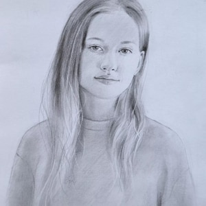Ritratto a matita di una ragazza, originale, commissione, realizzato per ordine, disegno, arte della parete, estetica bianco nero, vibrazioni positive, Musa, bellissimo