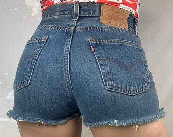 vintage 501 levis shorts waist 28