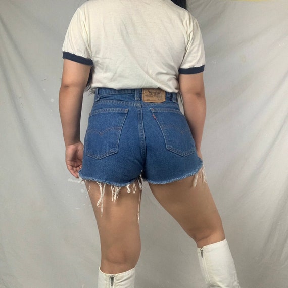 vintage 505 levis shorts size 30 - image 2