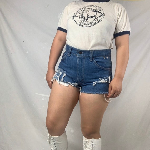 vintage 505 levis shorts size 30 - image 3