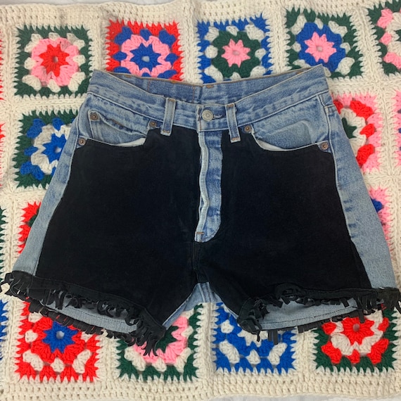 vintage 501 levis shorts size 26 - image 1