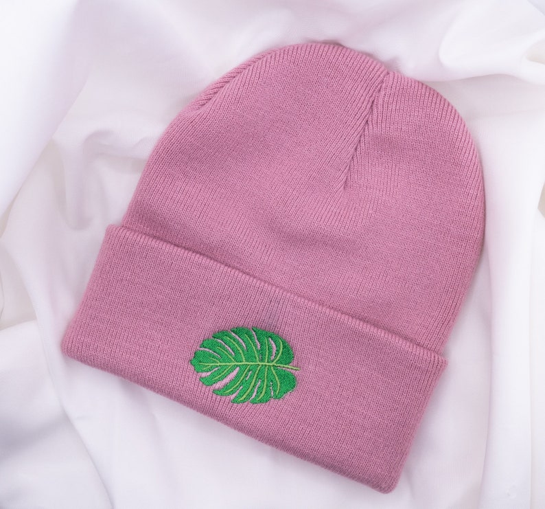 Monstera Hat Beanie Geborduurde Plant Kamerplant Cadeau Wintermuts Roze Cadeau Plantmom Potplant Monstera Cadeau Idee afbeelding 4