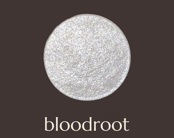 Rozświetlacz Woodland Wildflowers Bloodroot Wegański, nietestowany na zwierzętach, bez talku