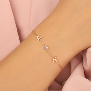 14K Gold Name Initial Armbänder, Silber Buchstabe Birthstone Armbänder, Geschenke für Mütter, Geburtstagsgeschenke für sie, beste Geschenke für den Muttertag