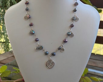 spiral beaded necklace