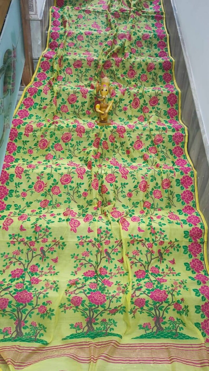 Handloom Handwoven Rose Motif Dhakai Jamdani Saree