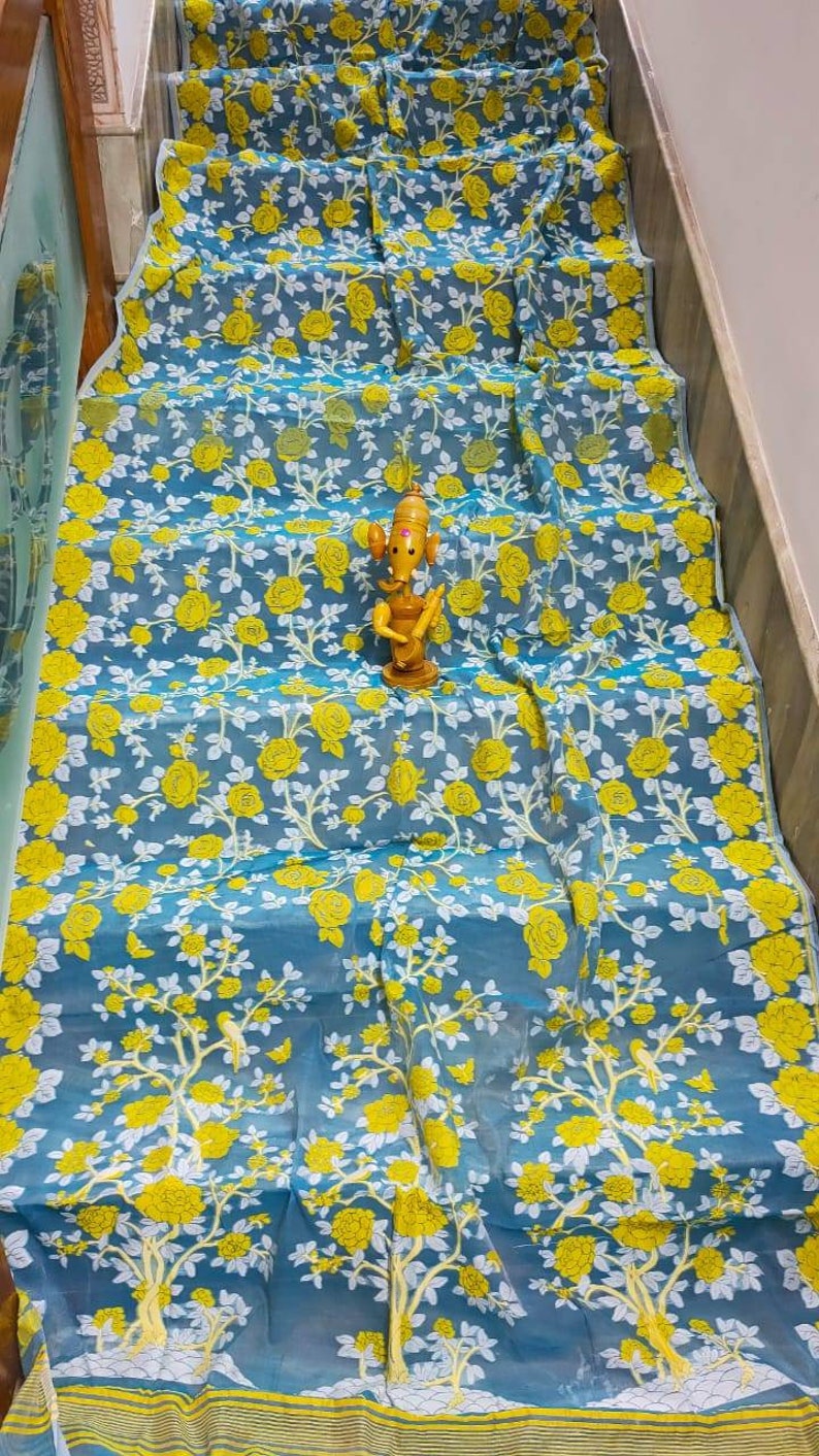 Handloom Handwoven Rose Motif Dhakai Jamdani Saree