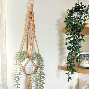 Makramee-Pflanzenampel, Hängeampel für drinnen, Boho-Pflanzenhalter, Pflanzenampel aus Baumwollseil, Wandampel, Gartengeschenk, Wohndekoration
