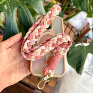 Makramé handledsrem för telefon, rosa flätad telefonrem, handsfree-rem, boho crossbody-telefonkedja, handgjord axelrem, näsduk