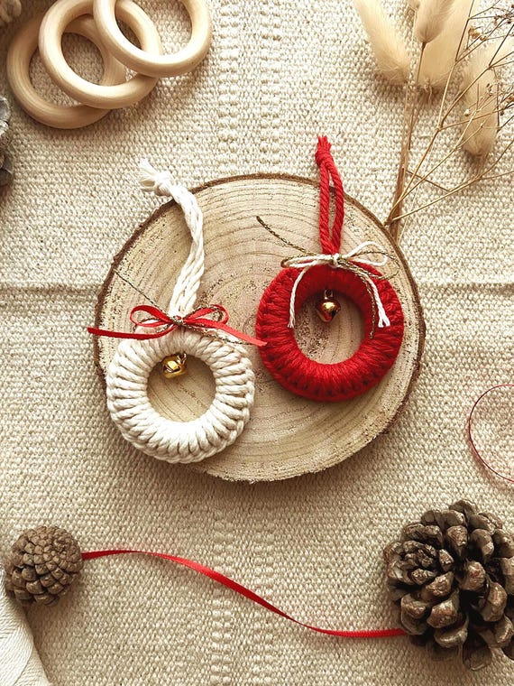 Macrame Wreaths with Bells, Christmas Tree Ornaments, Red and White Christmas Decorations and Pendants, Gift Idea