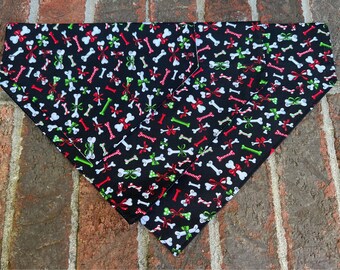 Pet bandanas - Christmas Bones