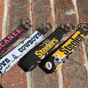 Keychain / Wristlets - NFL Football