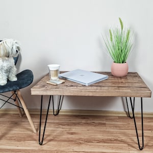 Mesa de centro rústica: muebles de granja de madera maciza, mesa auxiliar, madera recuperada, patas en forma de horquilla y diseño de tableros múltiples imagen 1