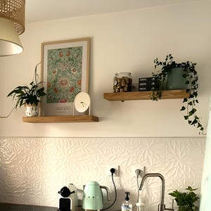 Rustic Floating Wooden Shelves (17cm x 4.5cm) with Brackets - Perfect for Your Bathroom or as a Stylish Bookshelf on Your Wall