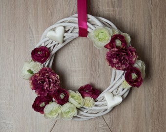 Wianek na drzwi 30 cm kwiaty drewno ranunculus shabby wiosna lato różowy biały ręcznie robiony