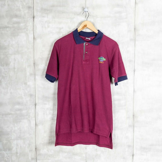 Vintage Hard Rock Cafe Manila Collared T-Shirt Red