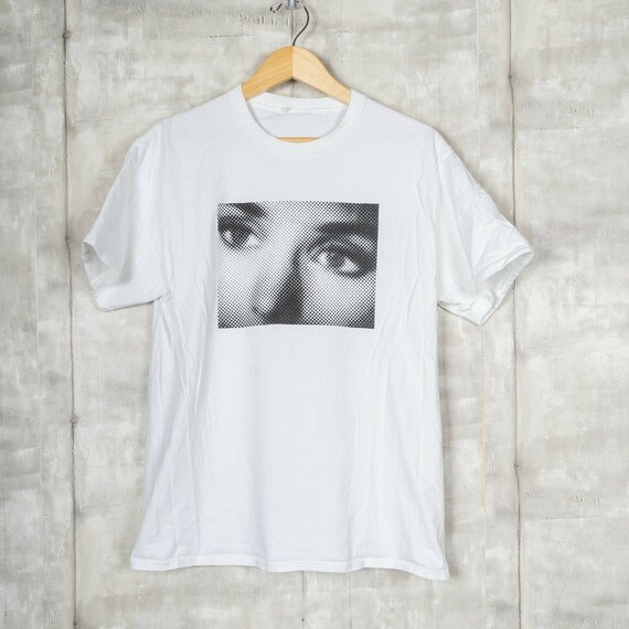 Noah Sinead O’Conner Eyes T-shirt Size Medium Whit
