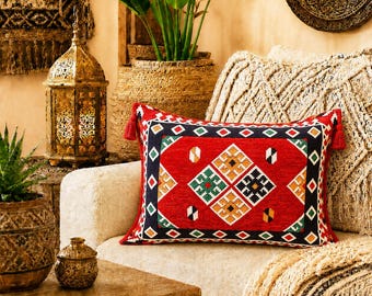 Handmade Turkish Kilim Cushion Cover 65 x 45 cm | Double Sided Lumbar Pillow Cover with Tassels | Boho Moroccan Farmhouse Sofa Decor