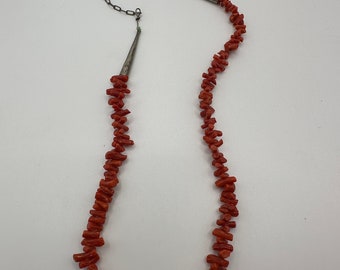 Antieke rode koraal ketting