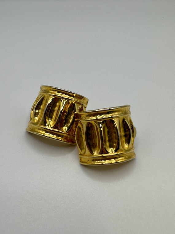 Vintage Gold Tone Chunky Clip Ons