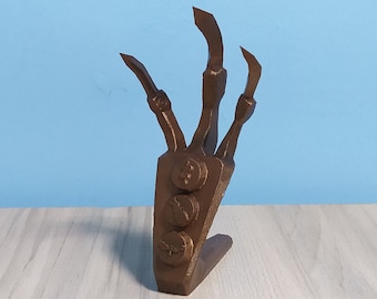 Coral Claw from Skyrim | Accurate Glyphs | Detailed Design | Quest Item | Hand Painted | 3 Sizes |  3D Printed